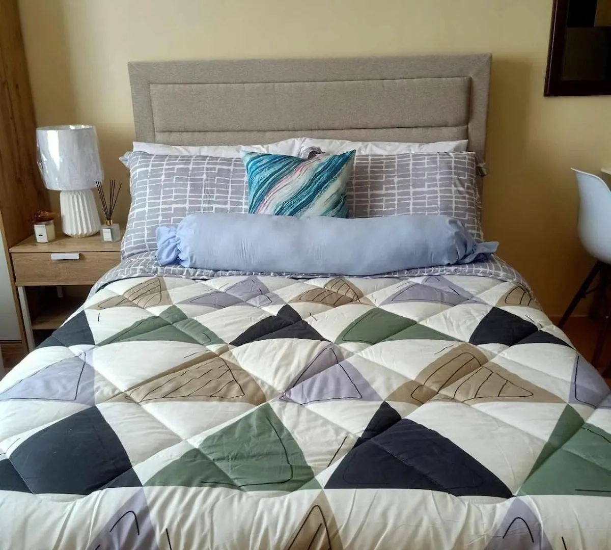 Coho The Hermosa - Staycation Studio Unit And Balcony View With Swimming Pool And Open Court Access Manila 0*,