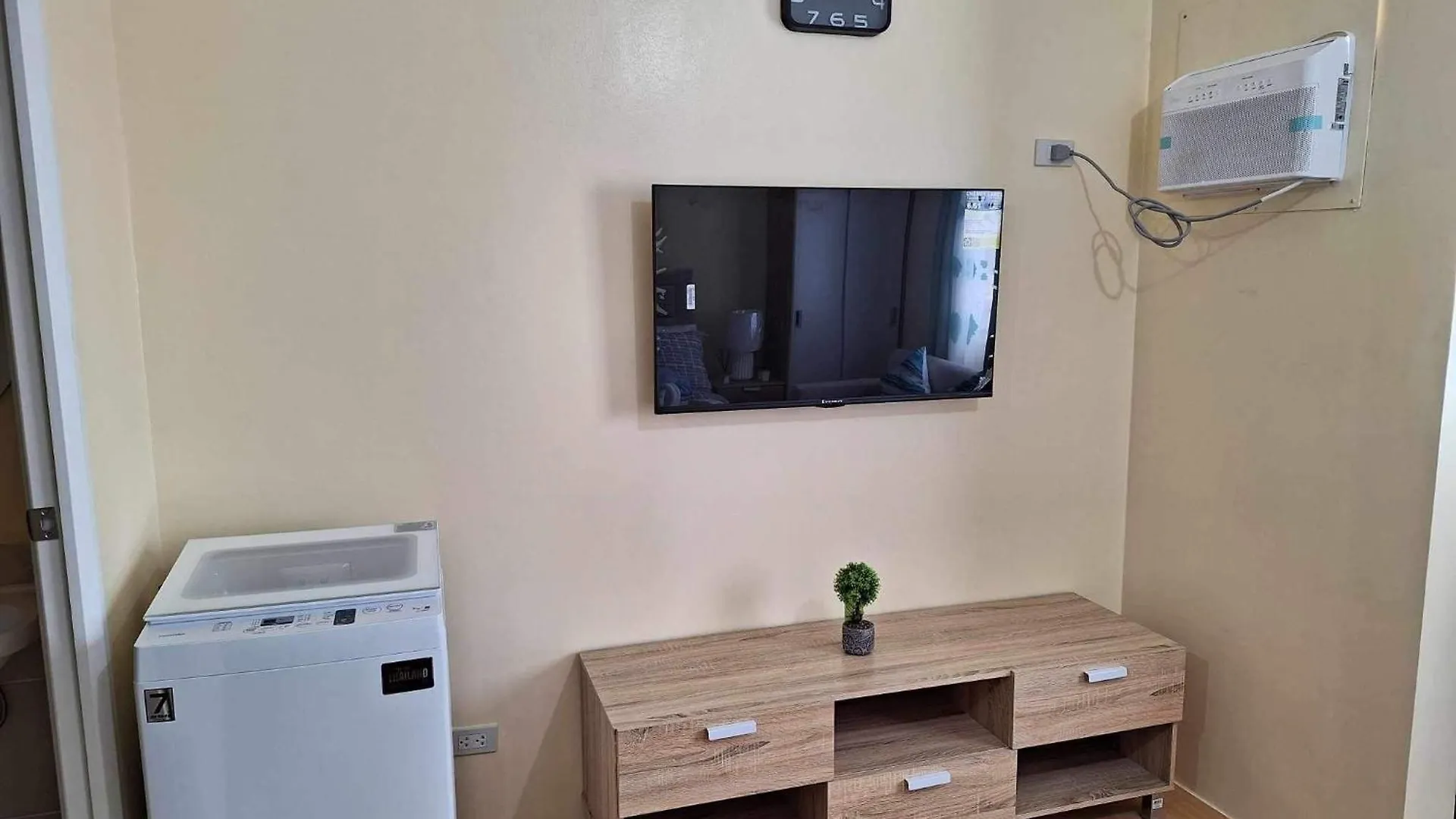 Coho The Hermosa - Staycation Studio Unit And Balcony View With Swimming Pool And Open Court Access Manila Apartment
