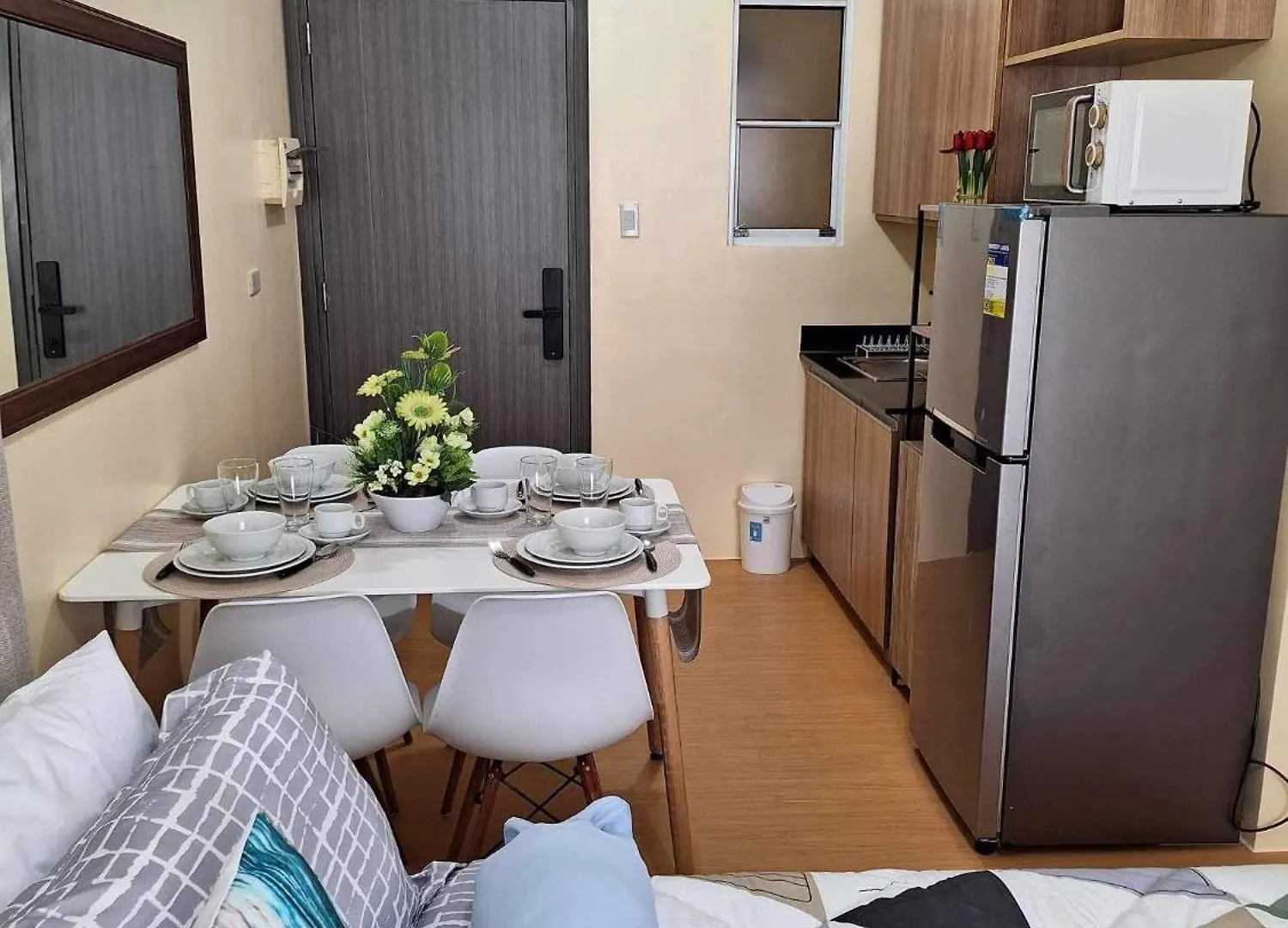 Coho The Hermosa - Staycation Studio Unit And Balcony View With Swimming Pool And Open Court Access Manila 0*,